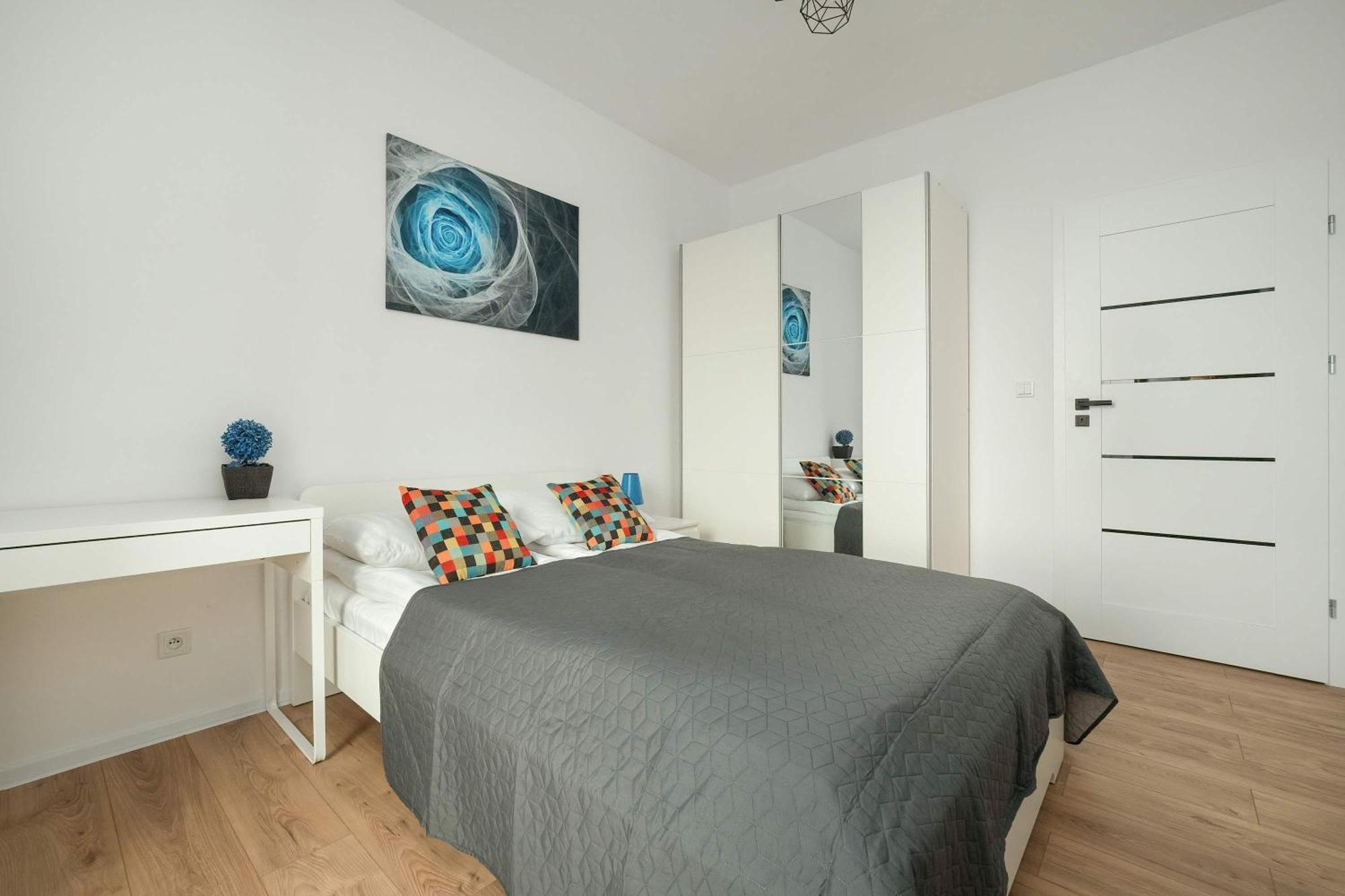 Tobaco Park Ii Modern With Parking Near Atlas Arena In By Renters *